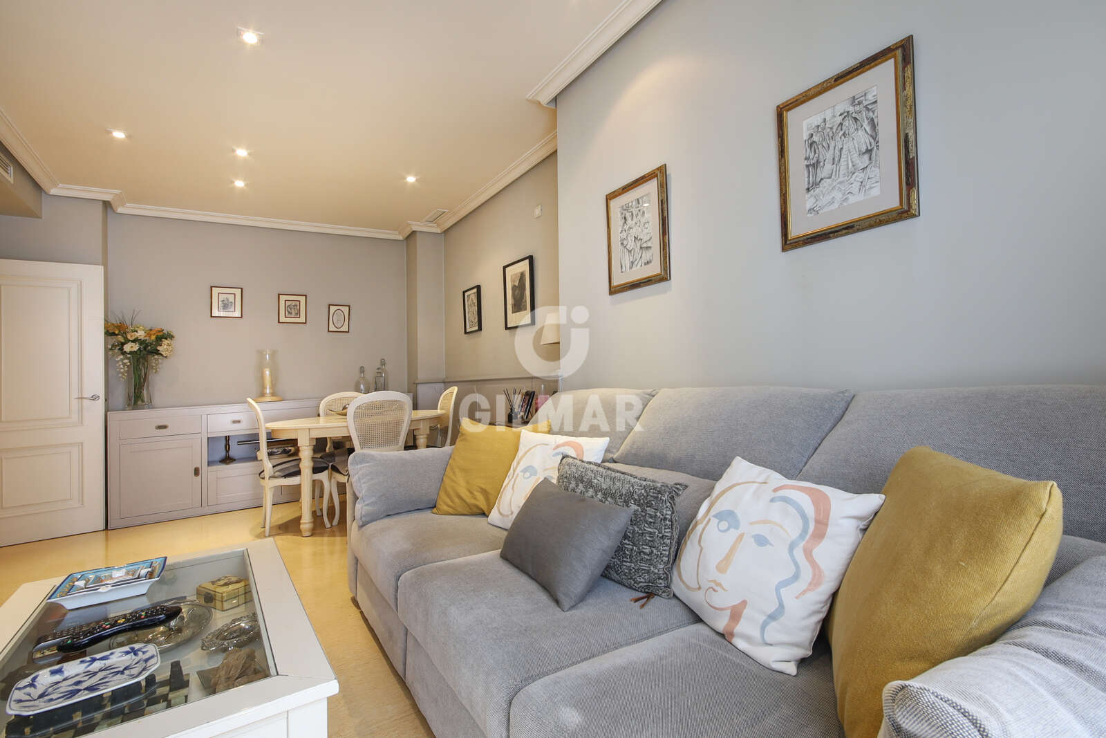 Property slider Gilmar