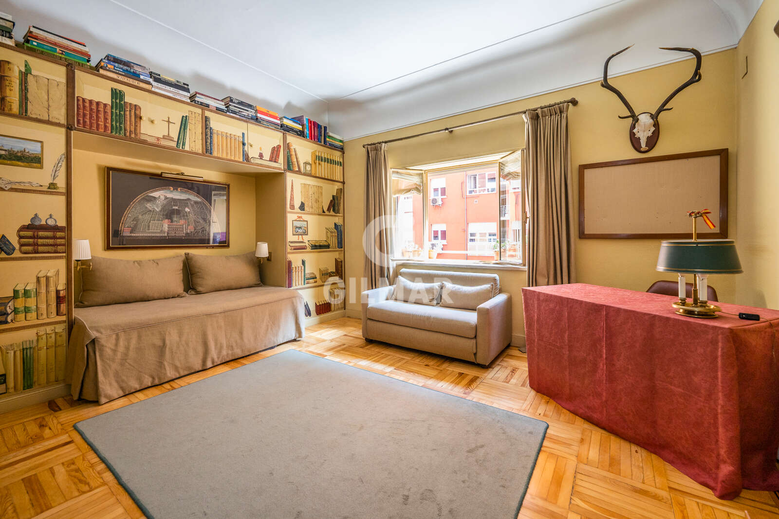 Property slider Gilmar
