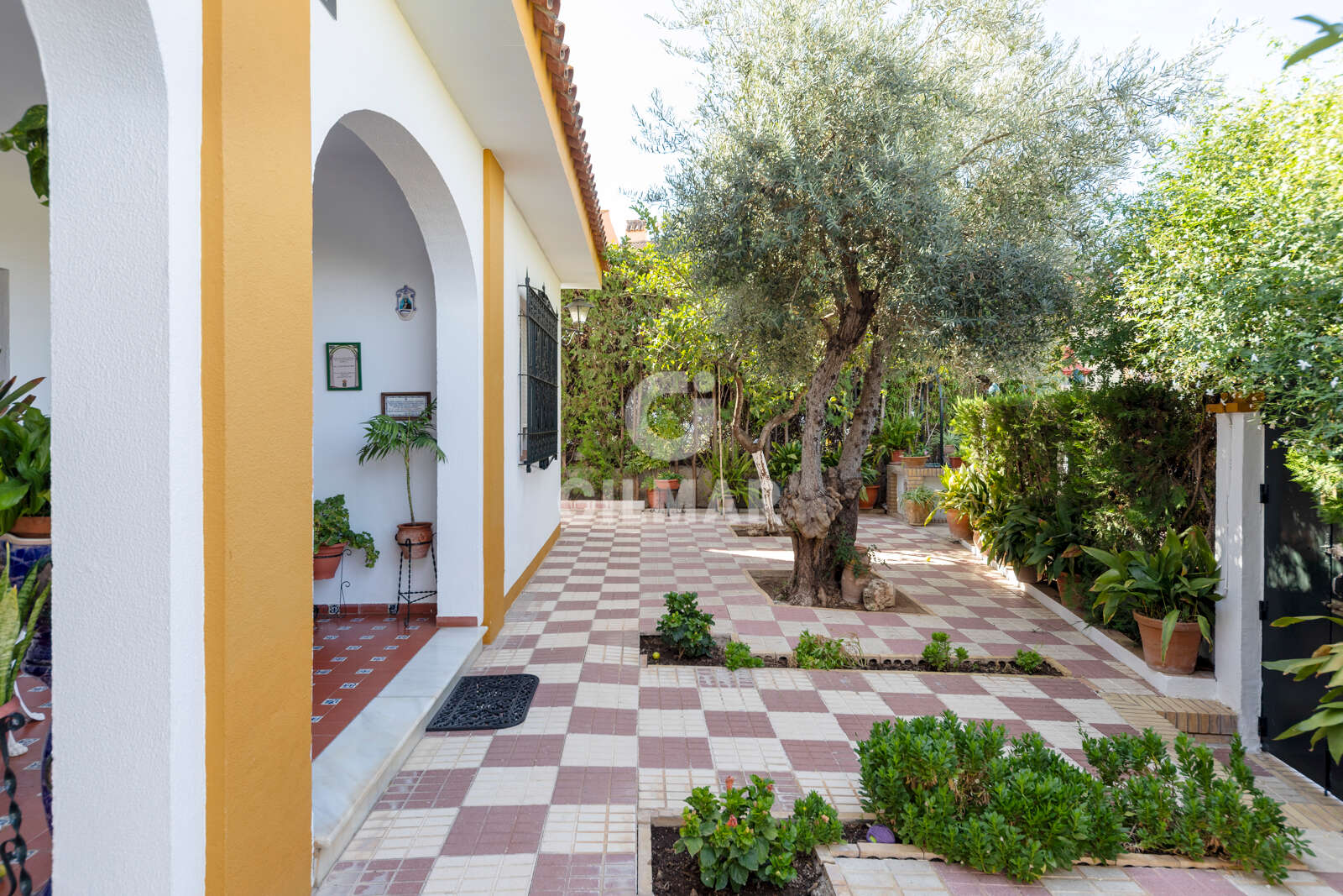 Property slider Gilmar