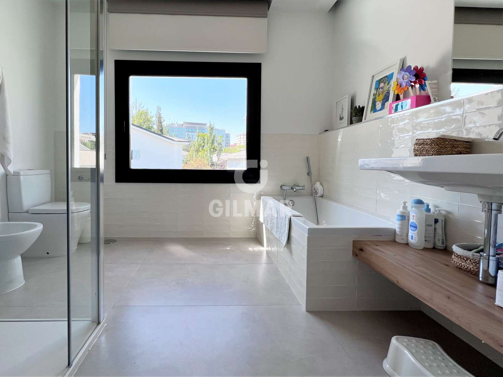 Property slider Gilmar