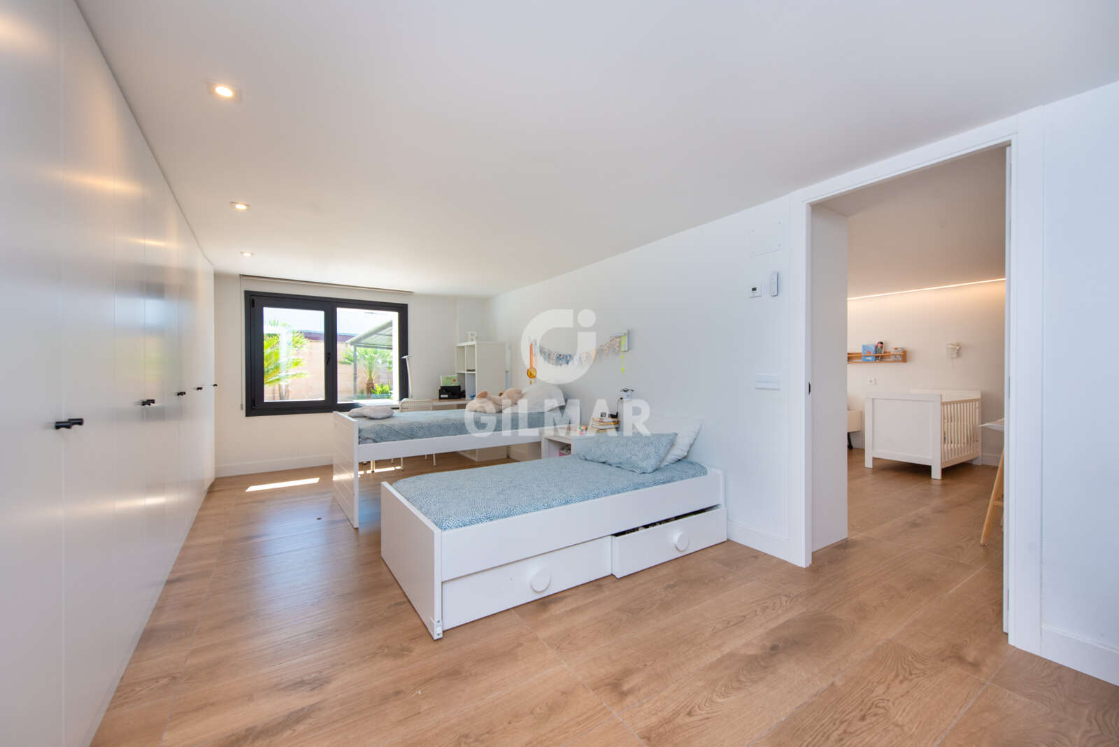 Property slider Gilmar