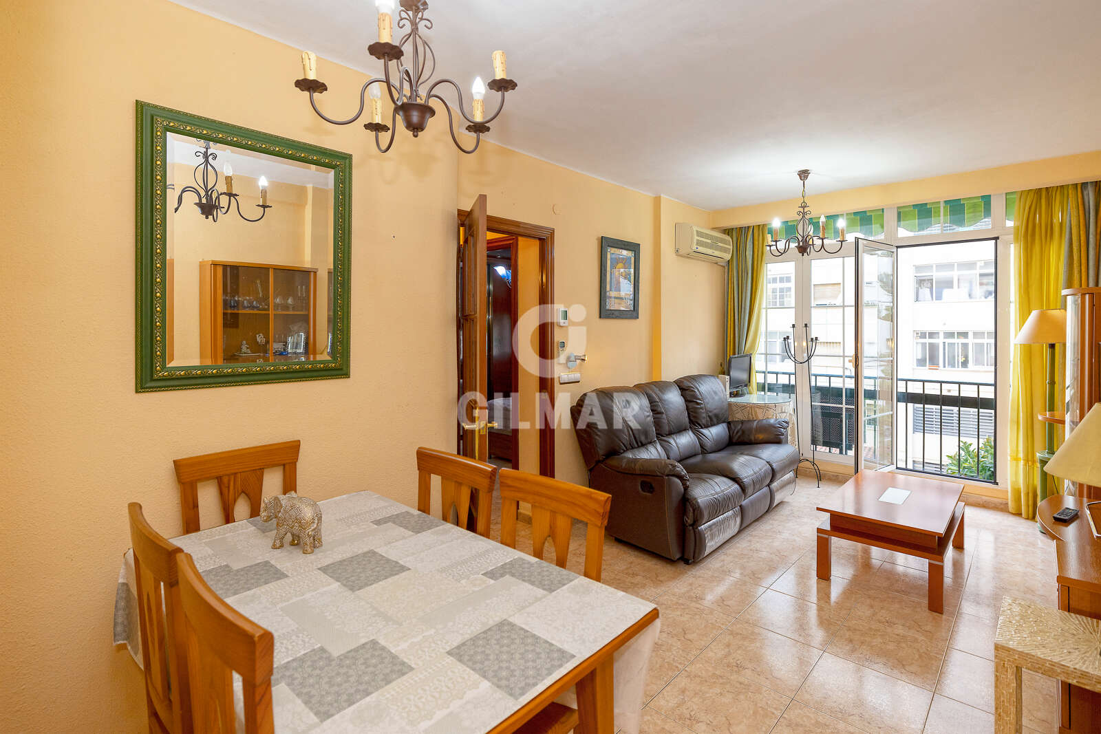 Property slider Gilmar