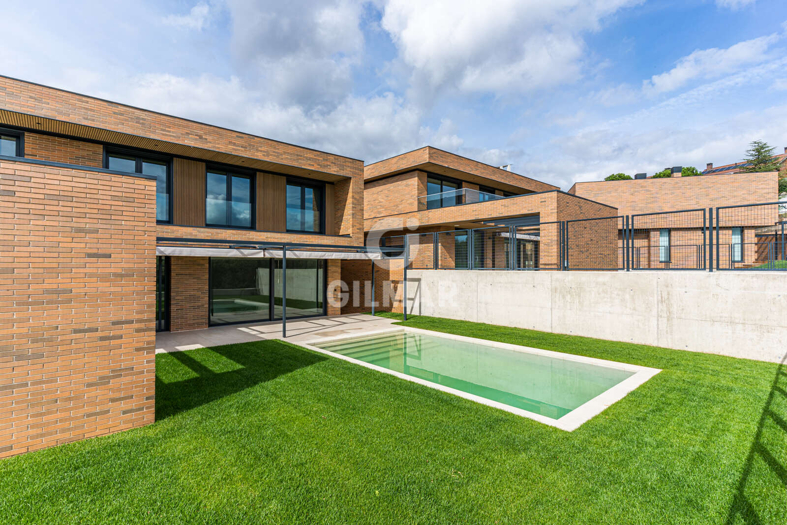 Property slider Gilmar
