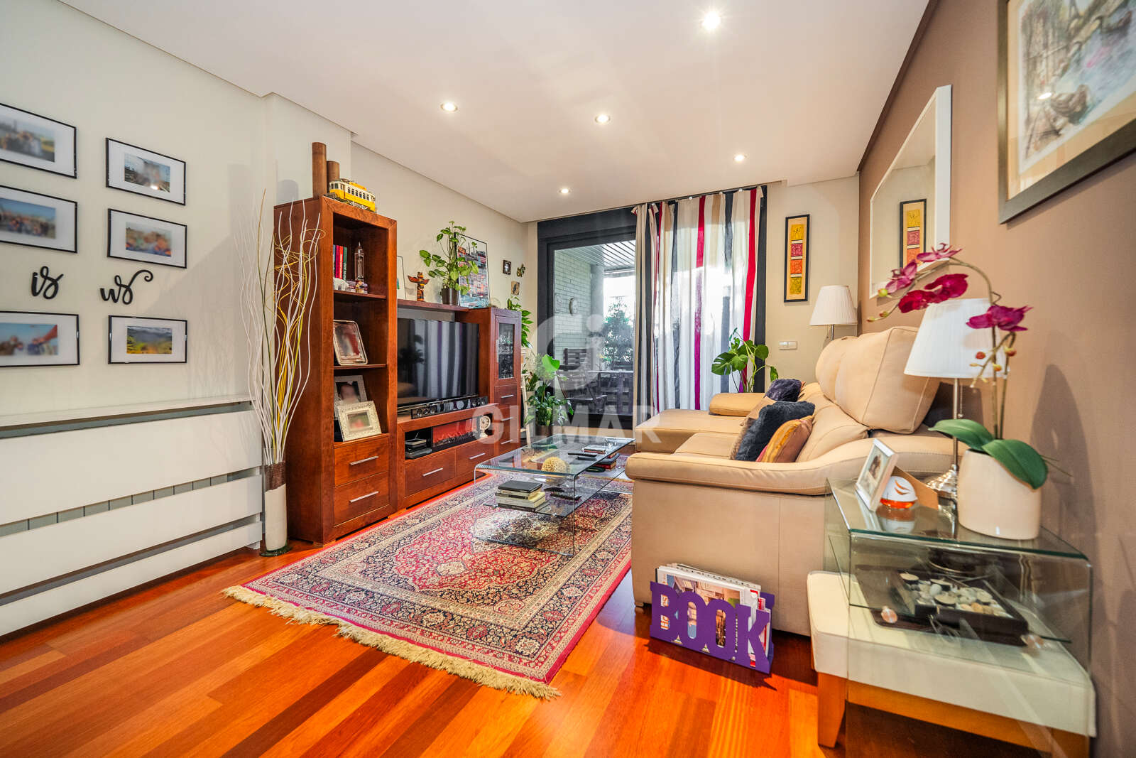 Property slider Gilmar