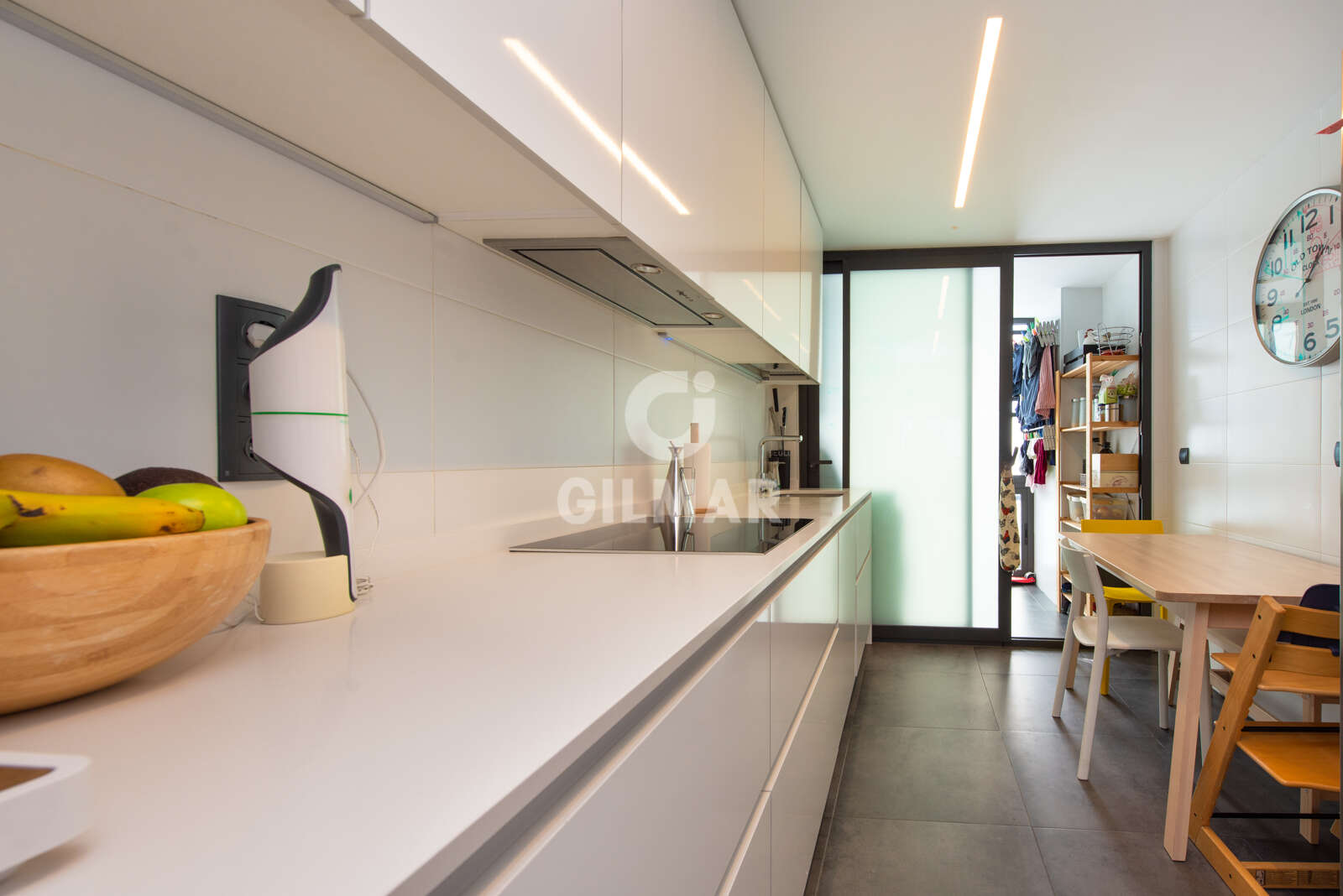 Property slider Gilmar