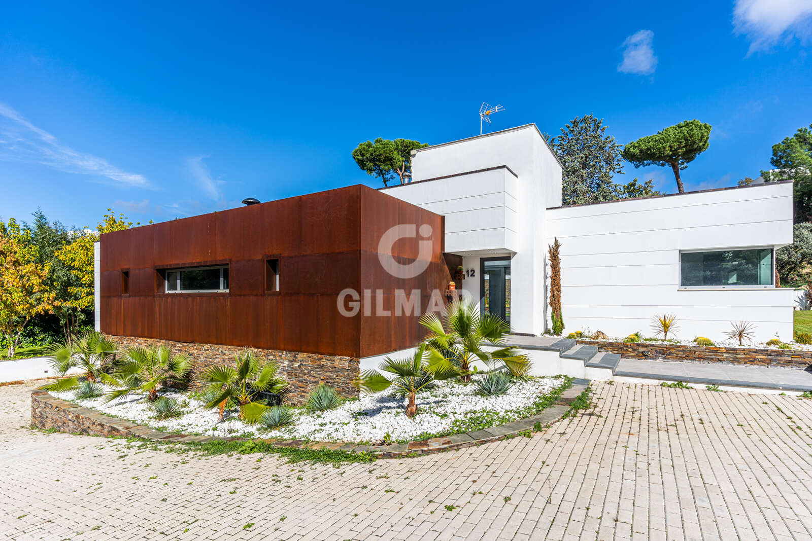 Property slider Gilmar