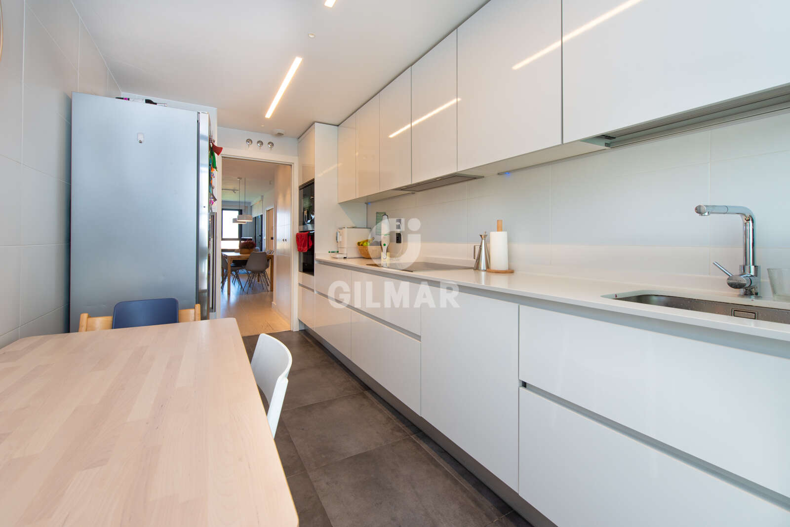 Property slider Gilmar