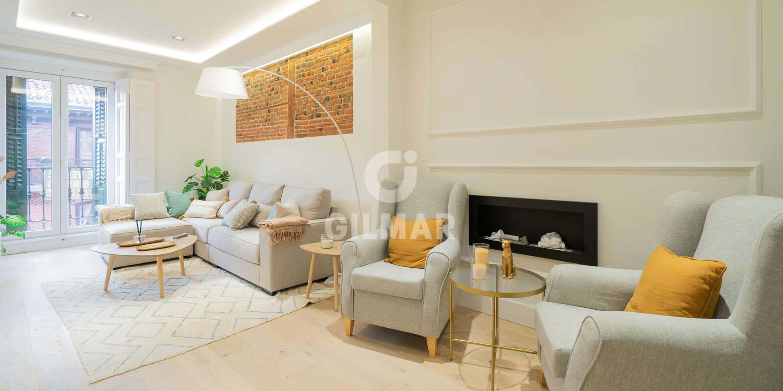Property slider Gilmar