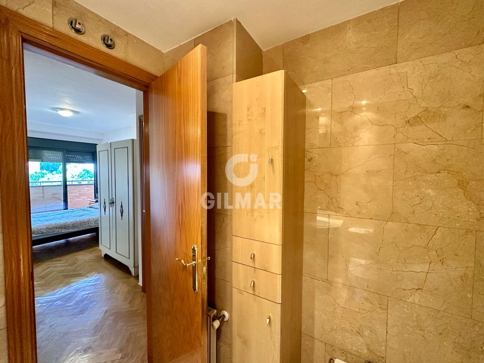 Property slider Gilmar