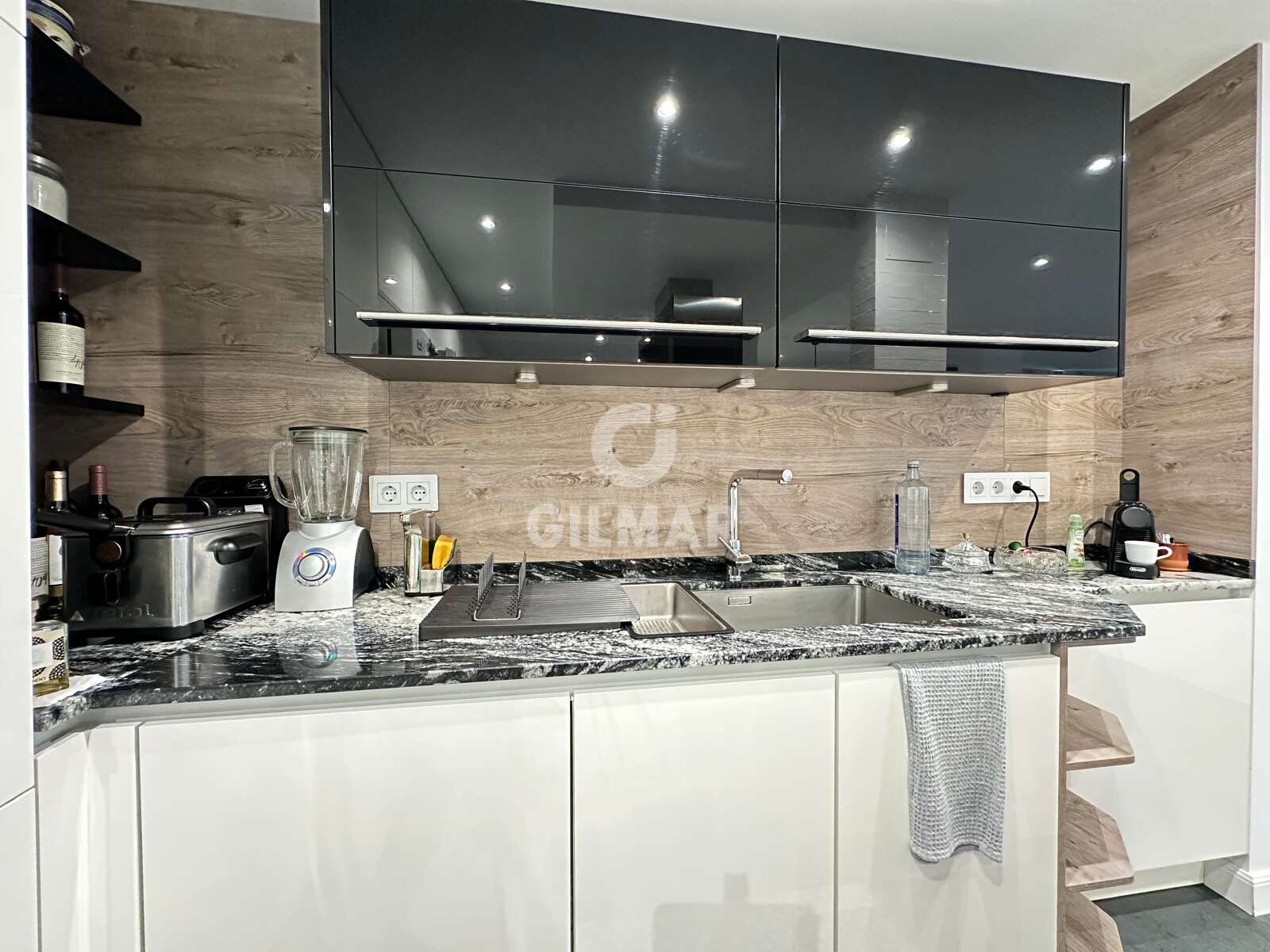 Property slider Gilmar
