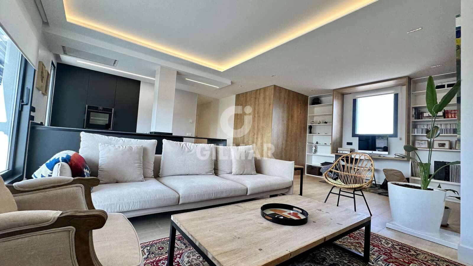 Property slider Gilmar