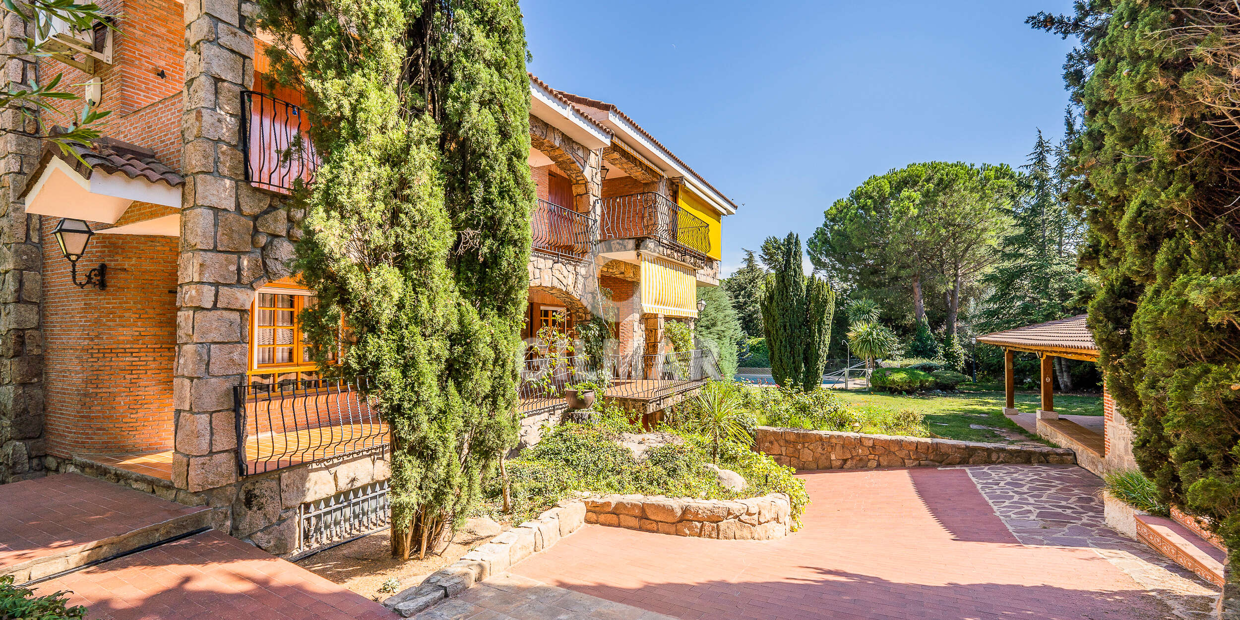 Chalet Independiente en venta en Collado Mediano / Becerril – Madrid