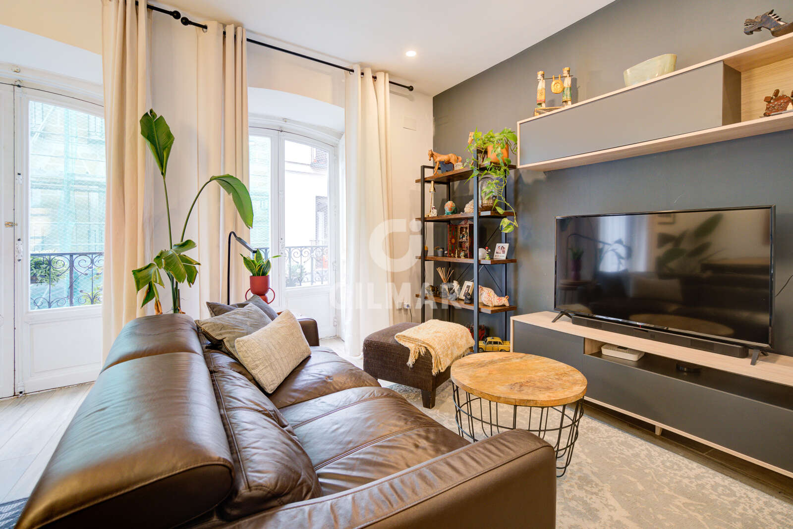 Property slider Gilmar