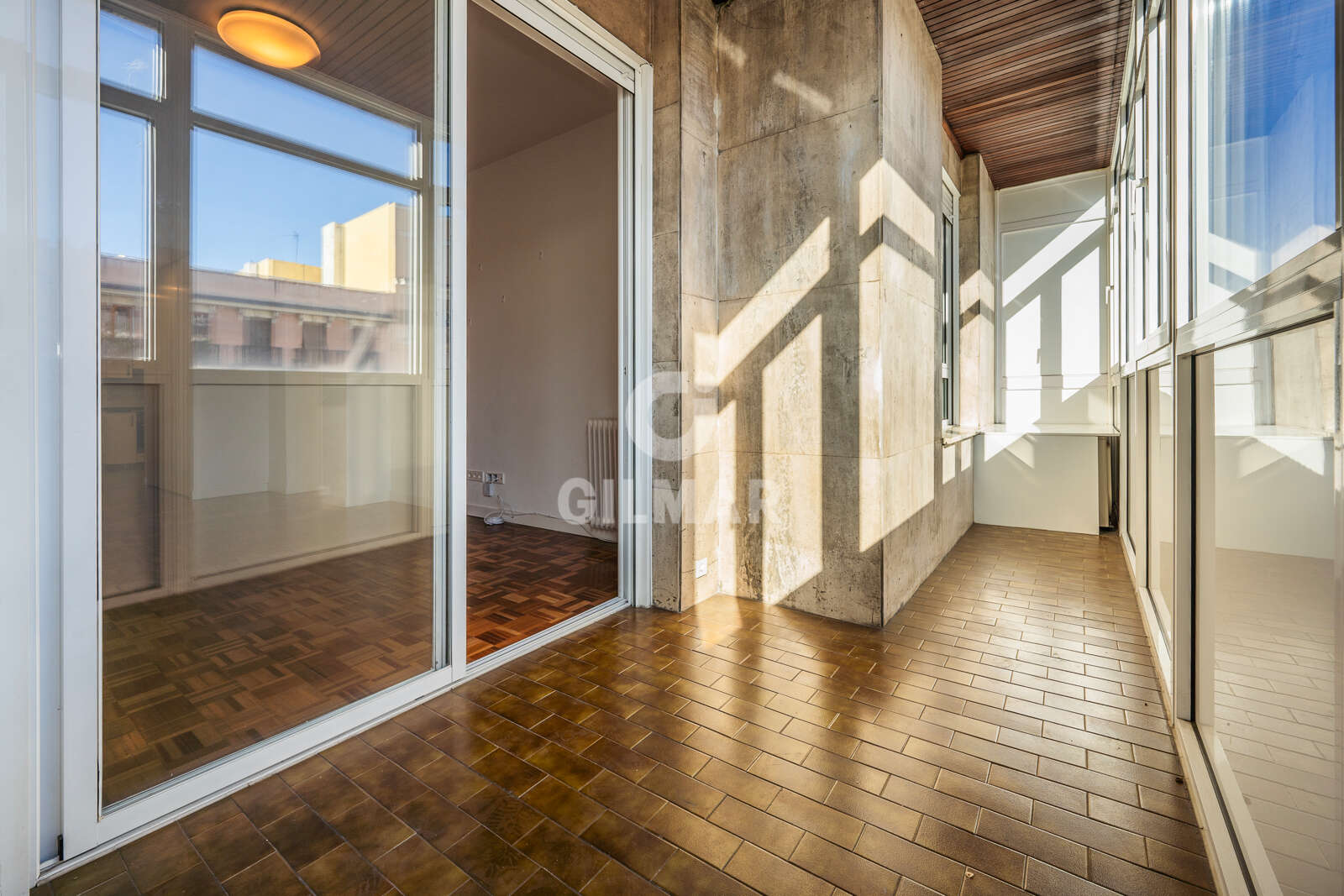 Property slider Gilmar