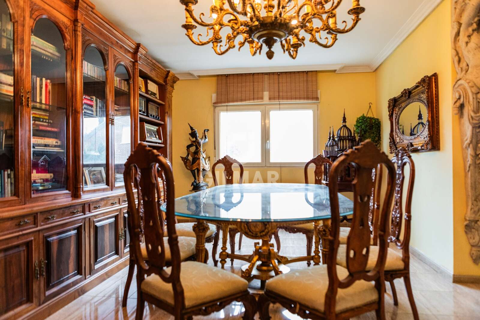 Property slider Gilmar