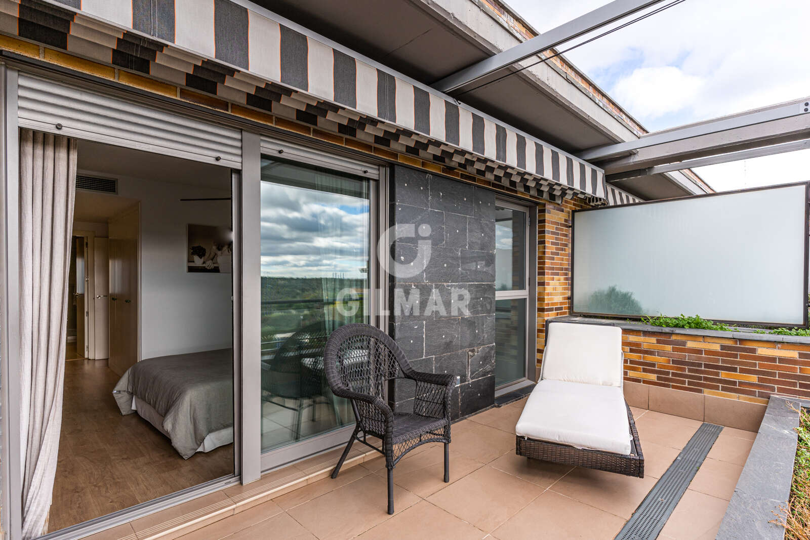 Property slider Gilmar