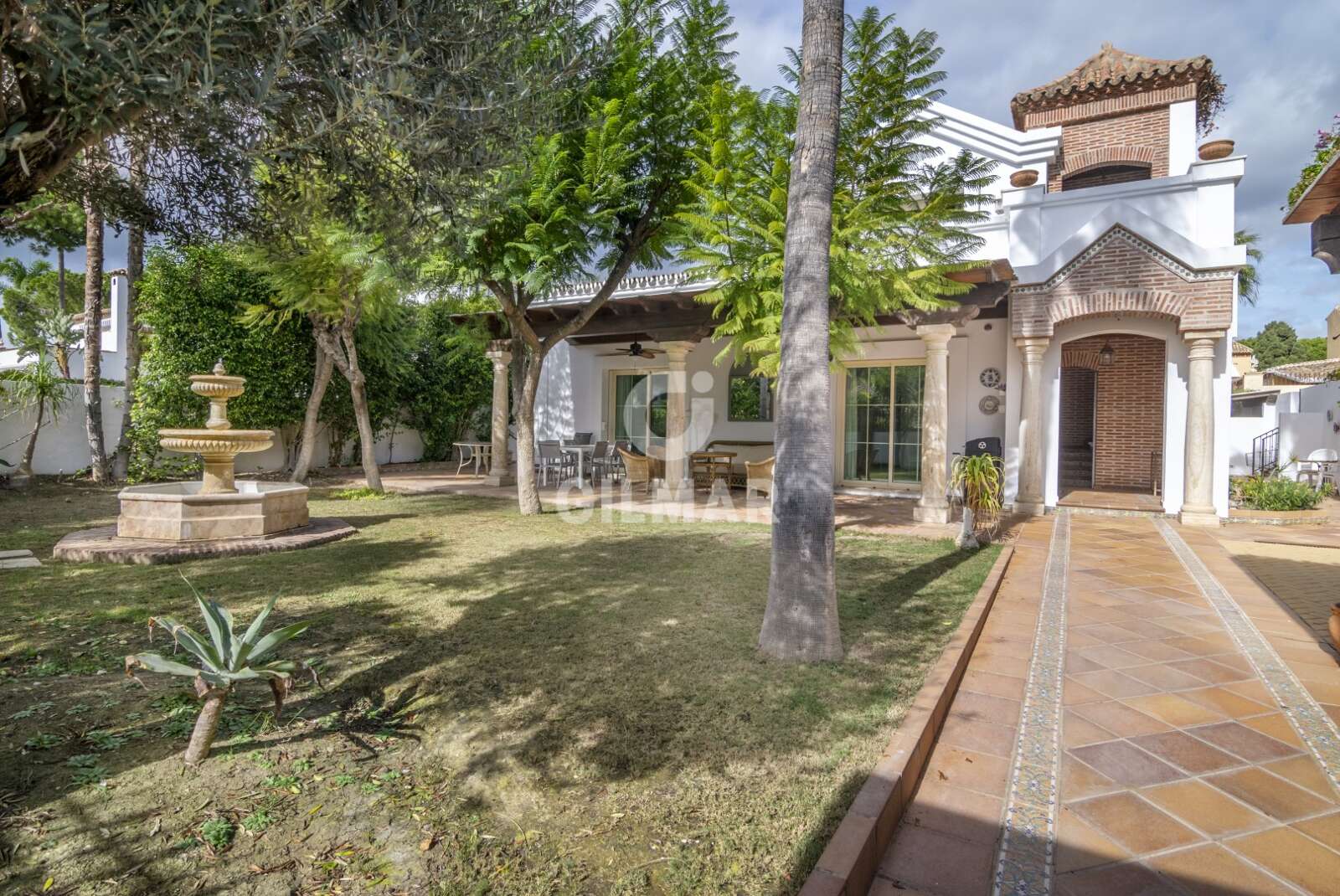 Property slider Gilmar
