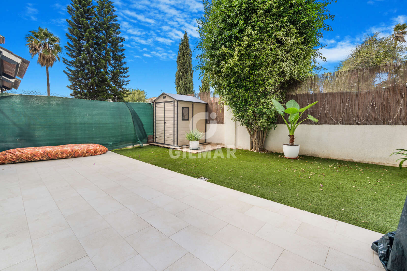 Property slider Gilmar