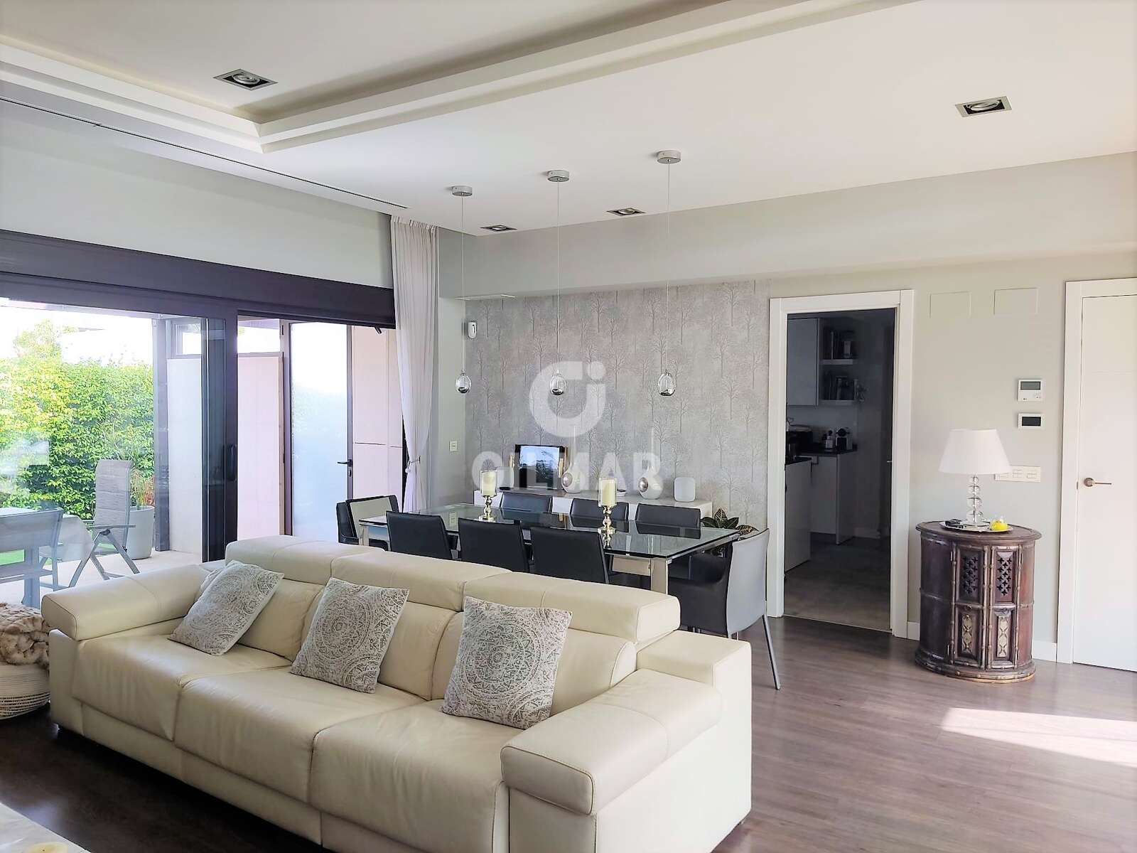 Property slider Gilmar
