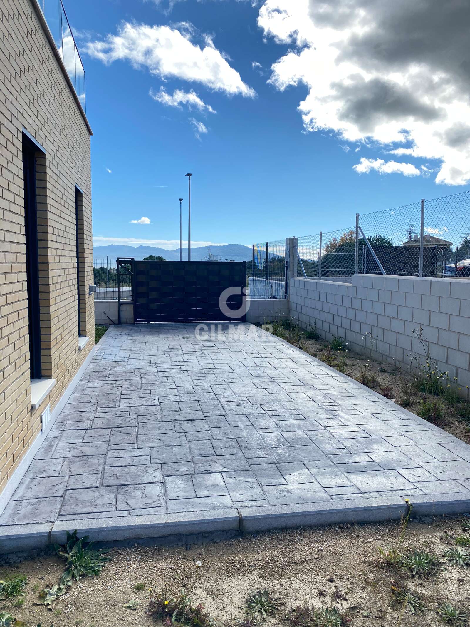 Property slider Gilmar