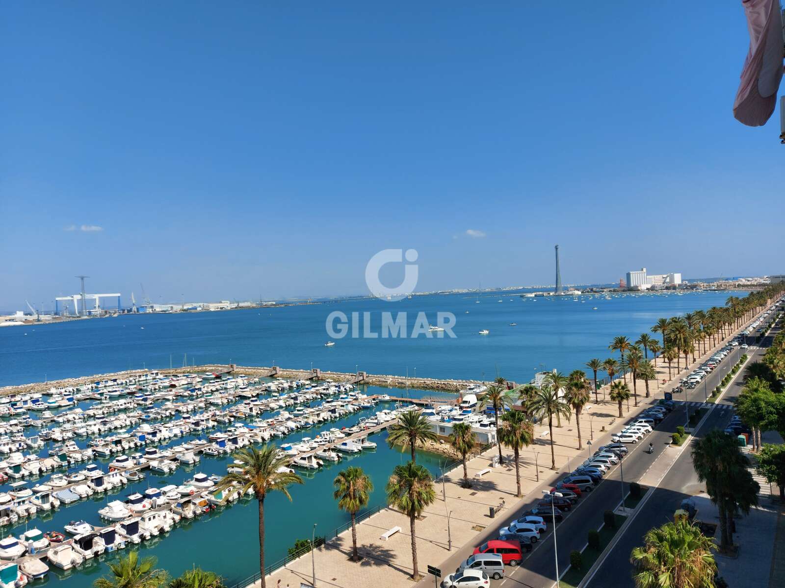 Property slider Gilmar