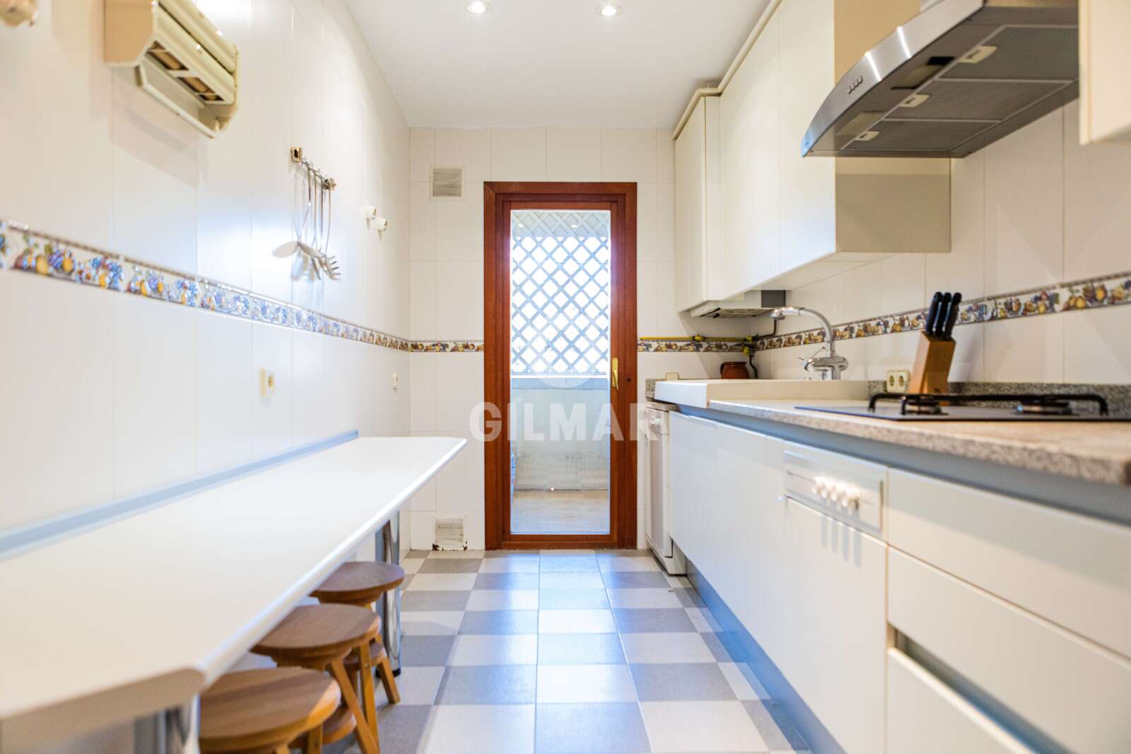 Property slider Gilmar