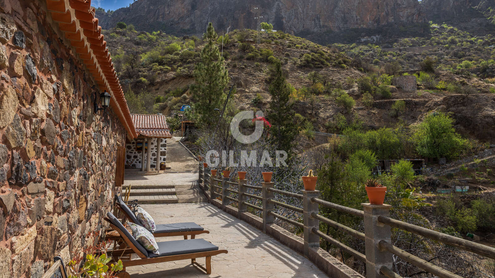 Property slider Gilmar