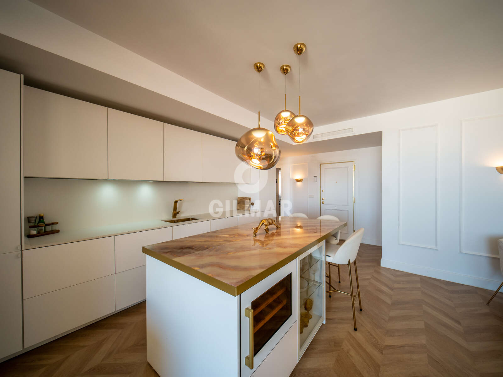Property slider Gilmar