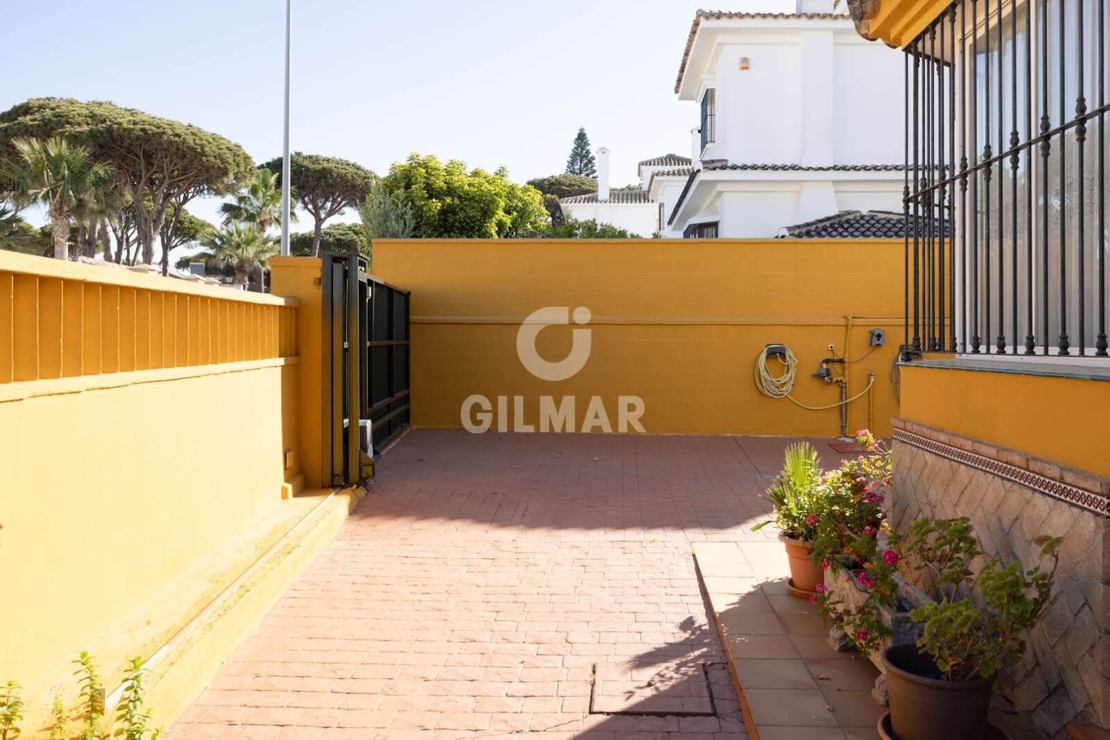 Property slider Gilmar