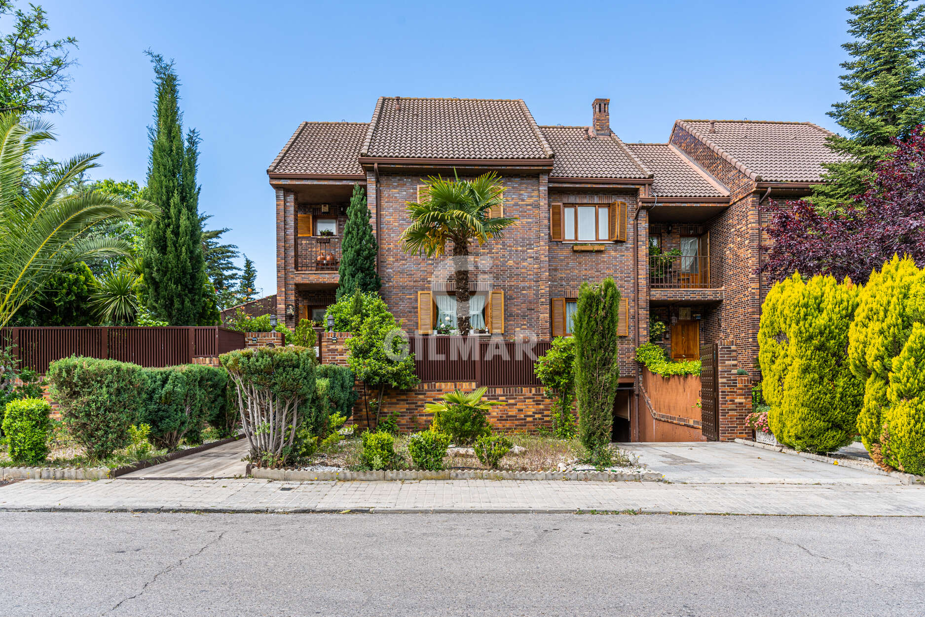 Photo of Semidetached house