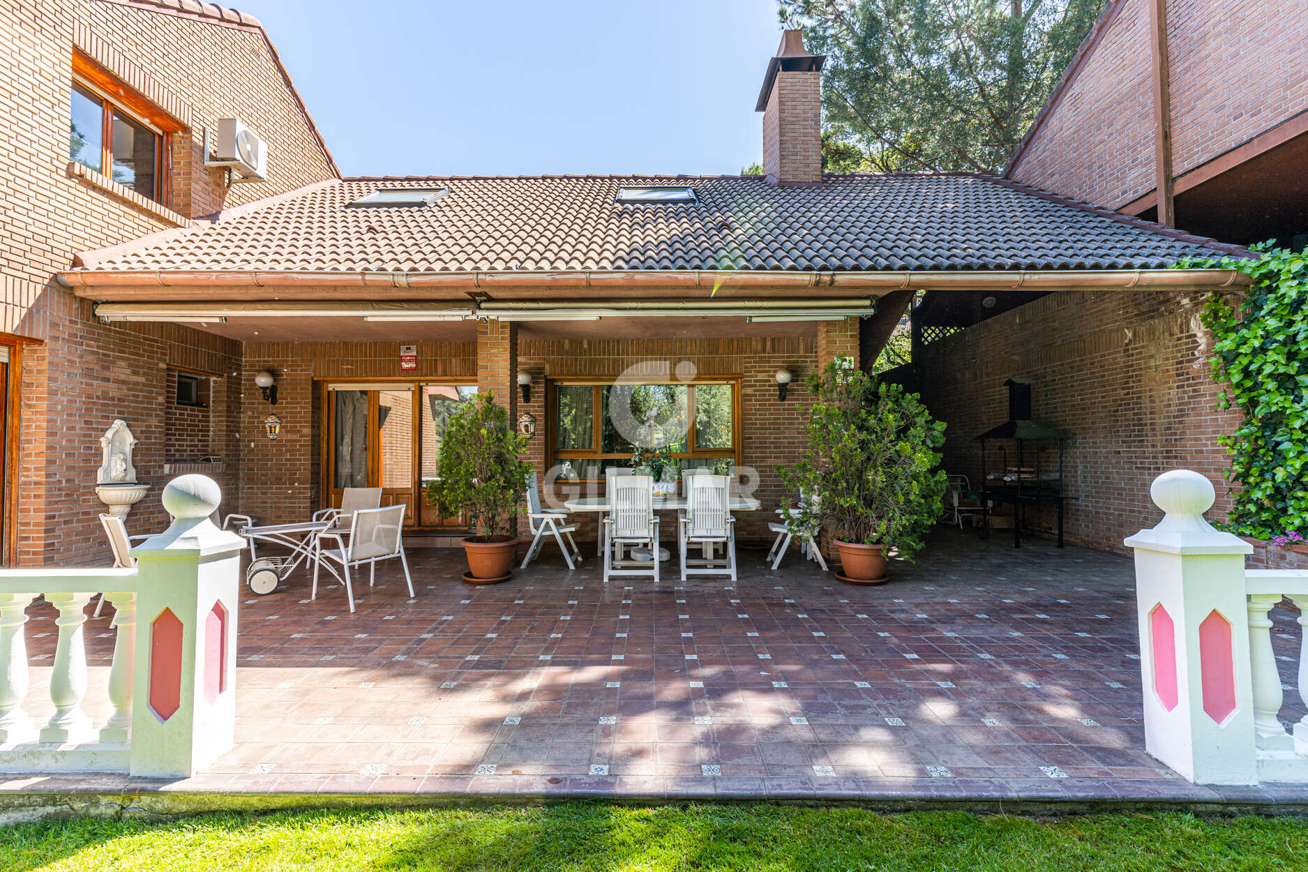 Photo of Terraced house