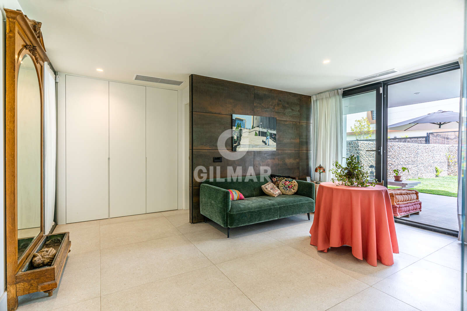 Property slider Gilmar