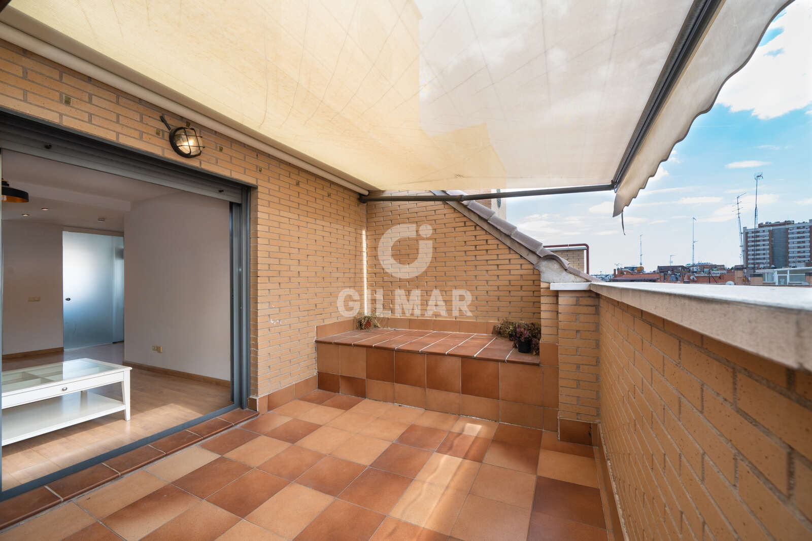 Property slider Gilmar