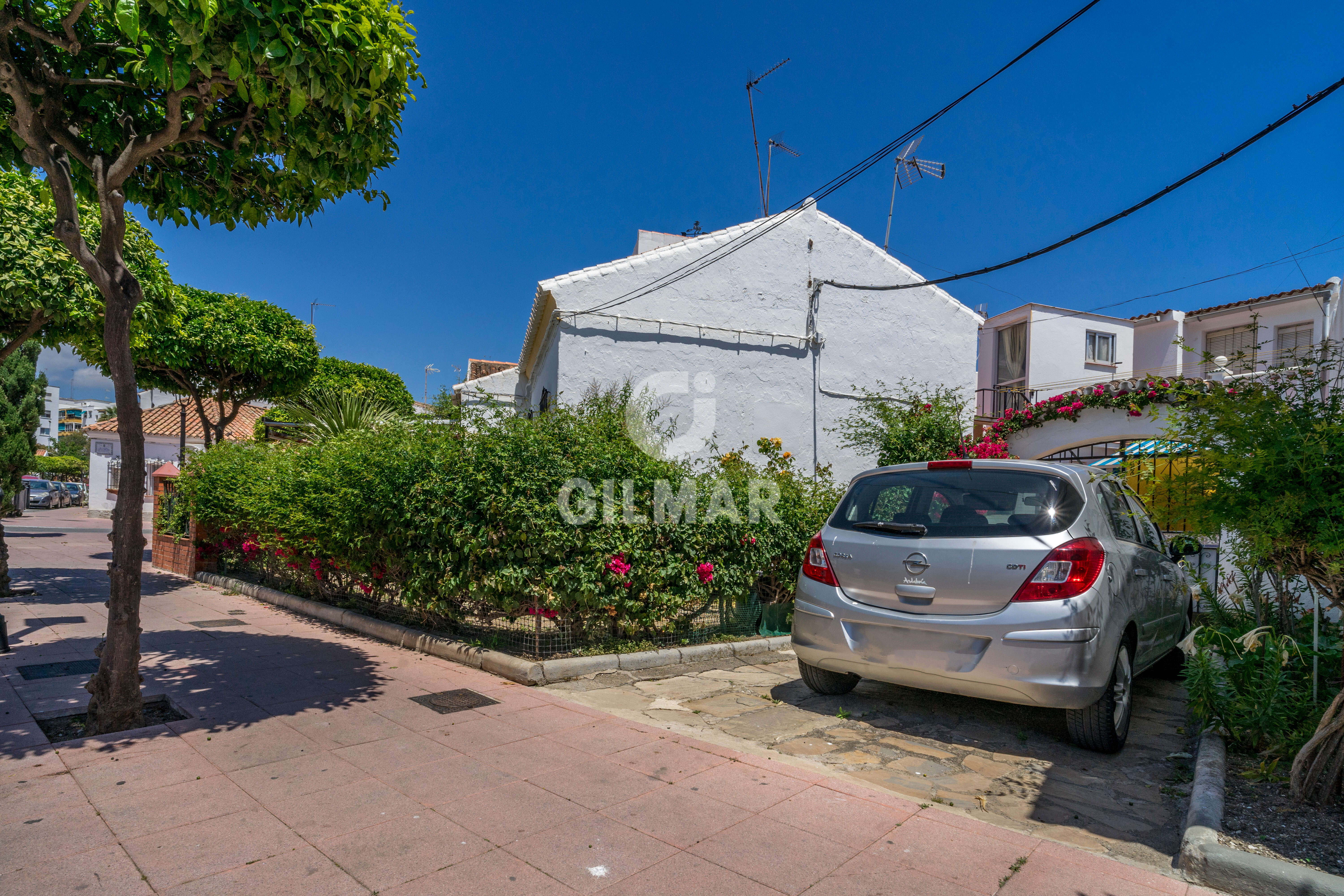 Photo of Semidetached house