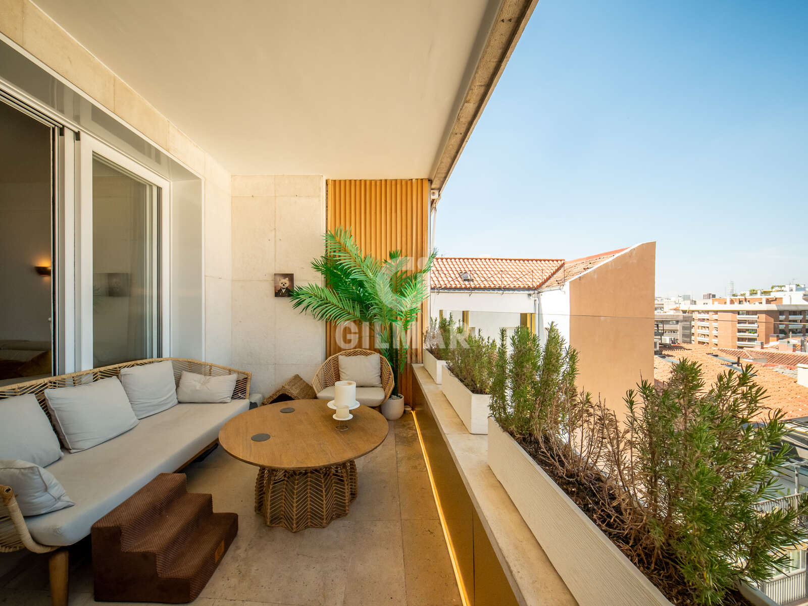 Property slider Gilmar