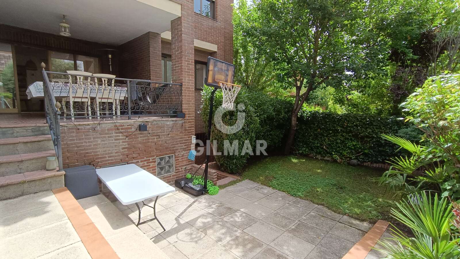 Property slider Gilmar