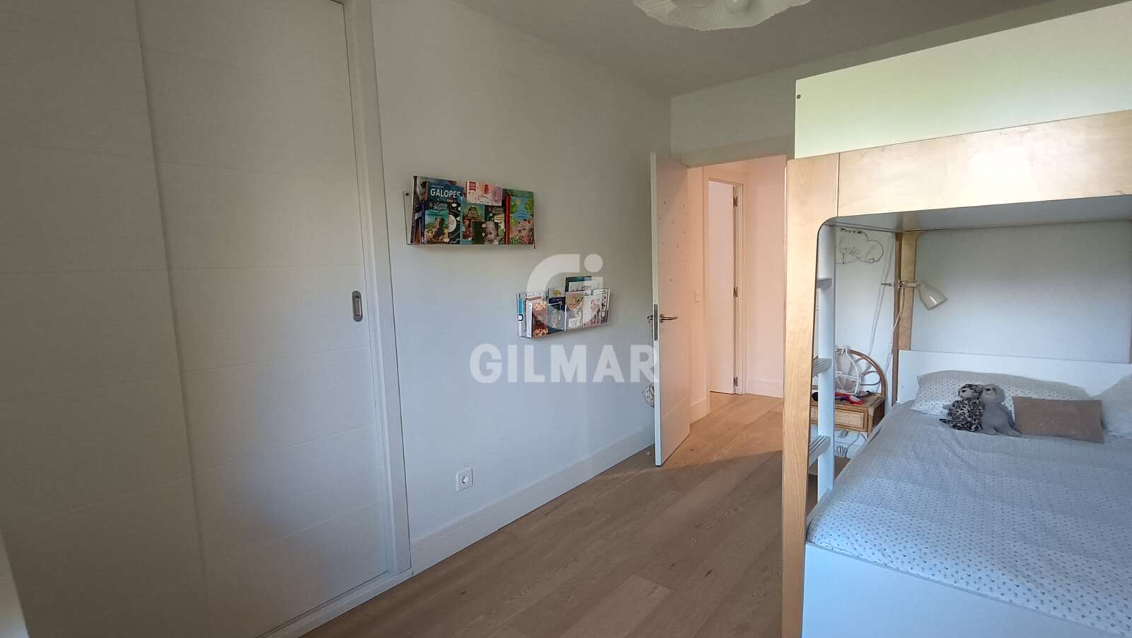 Property slider Gilmar