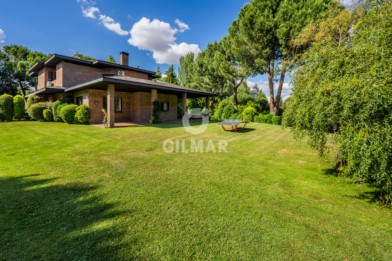 Property slider Gilmar