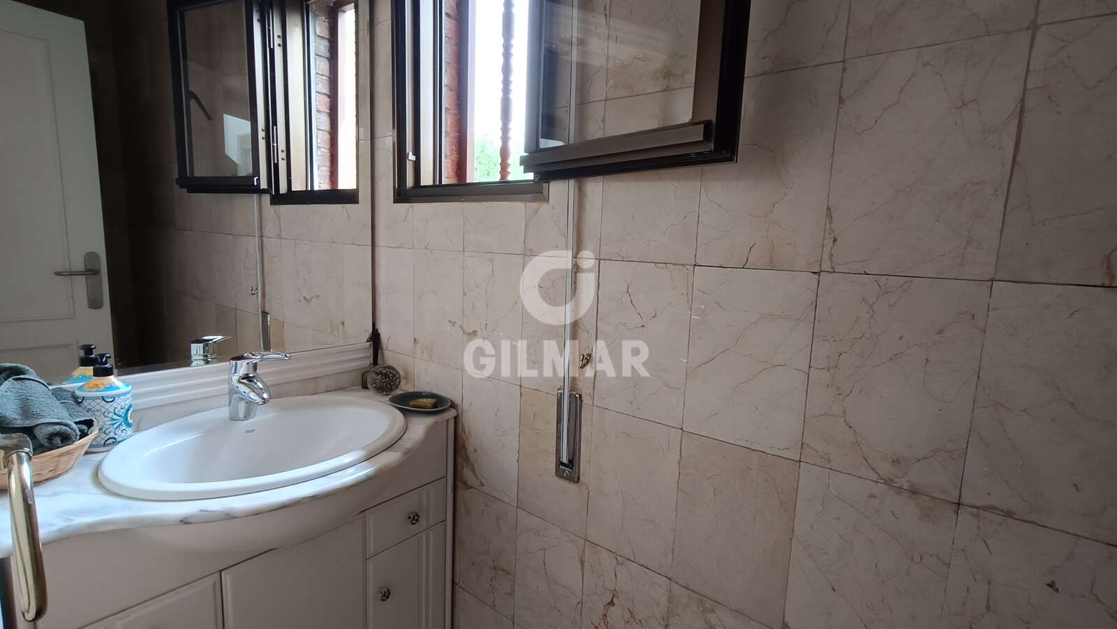 Property slider Gilmar