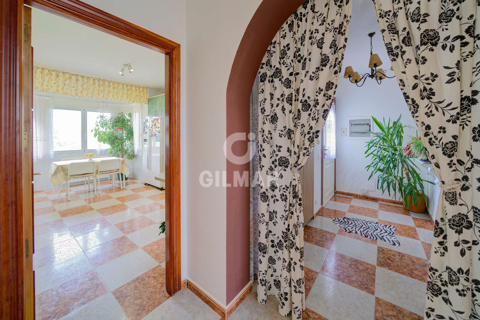 Property slider Gilmar