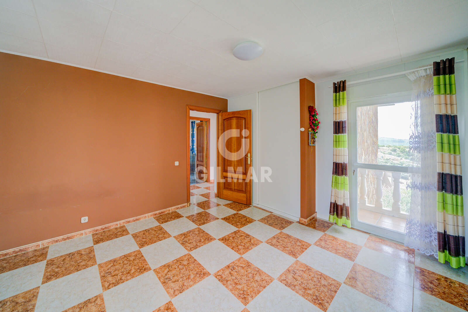 Property slider Gilmar