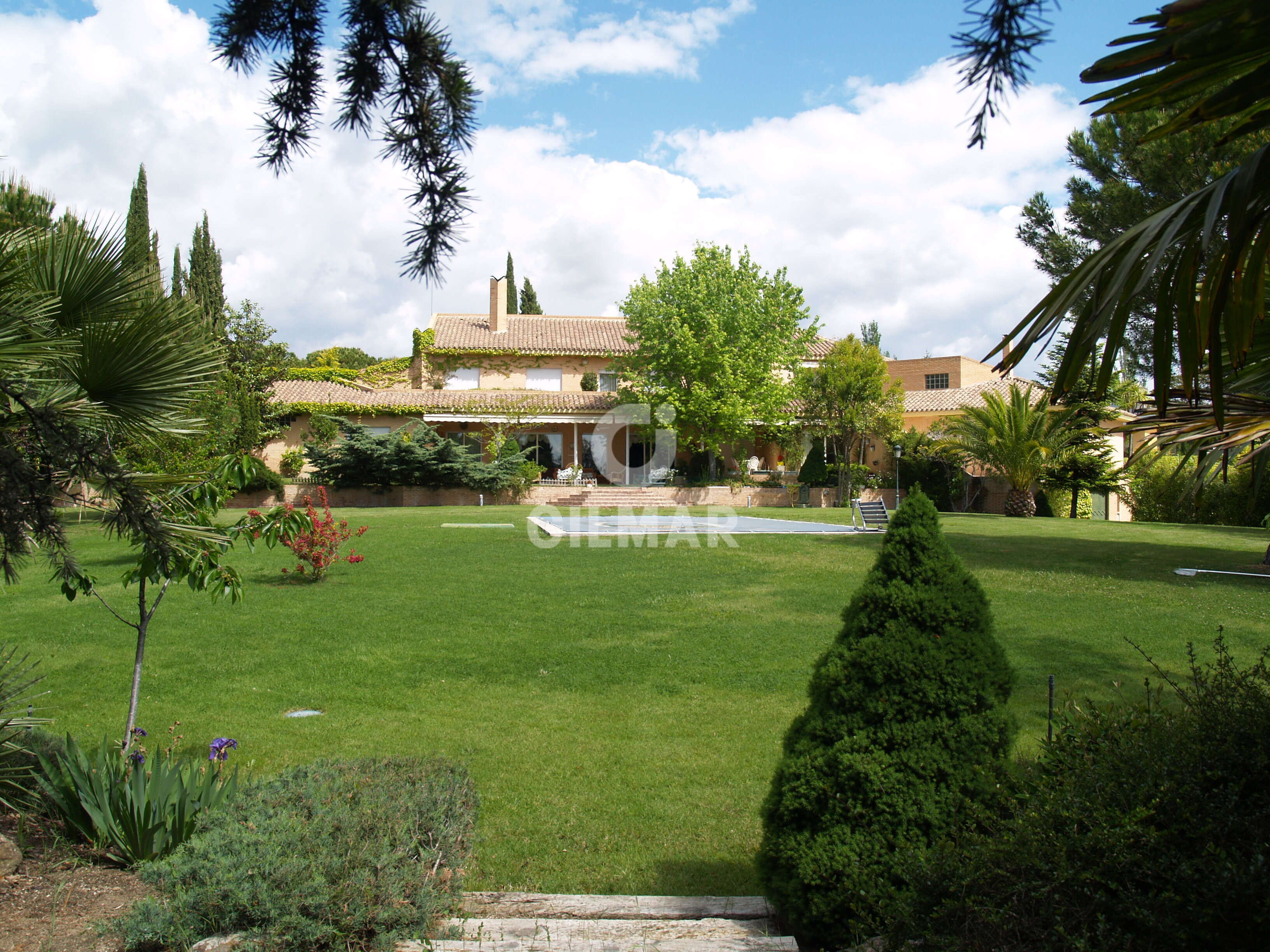 Madrid accommodation villas for sale in Madrid apartments to buy in Madrid holiday homes to buy in Madrid