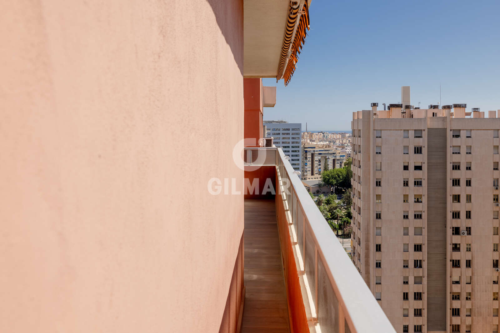 Property slider Gilmar