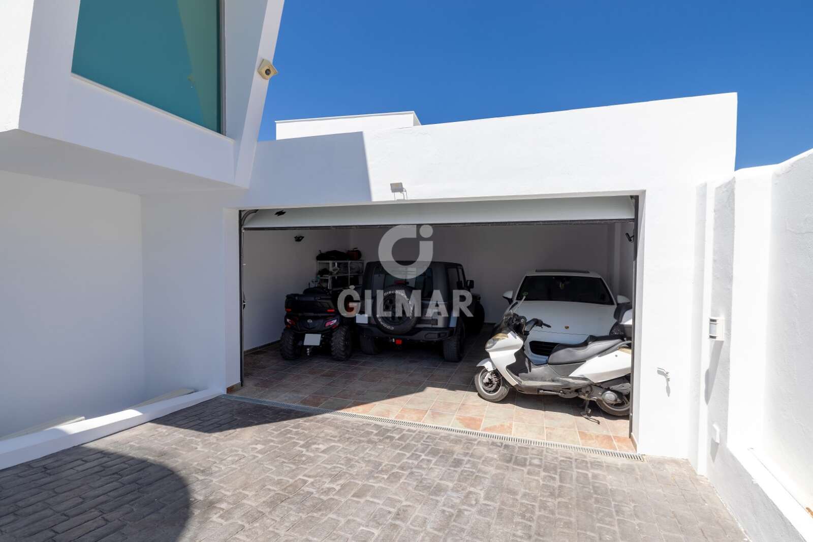 Property slider Gilmar