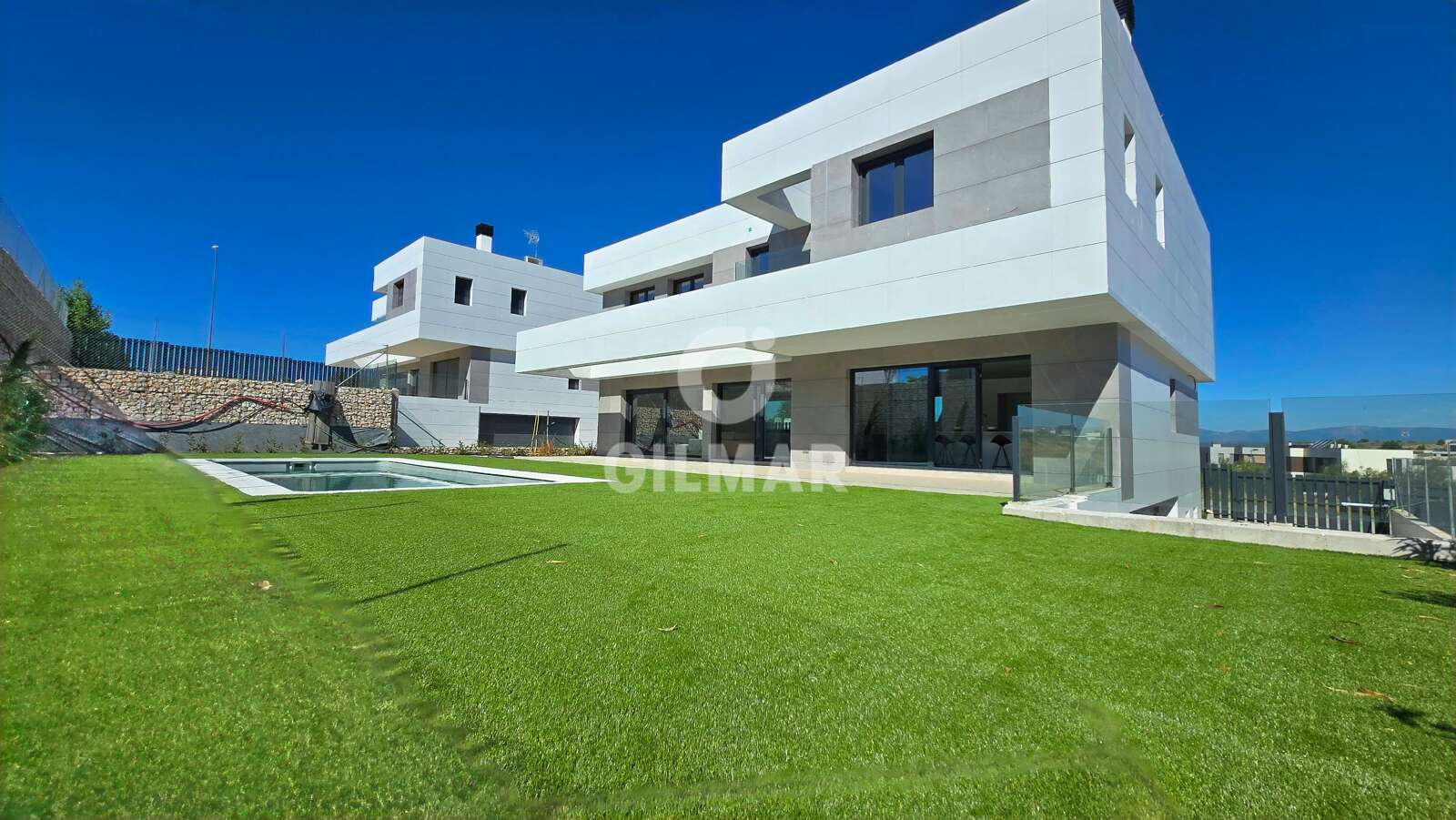 Property slider Gilmar