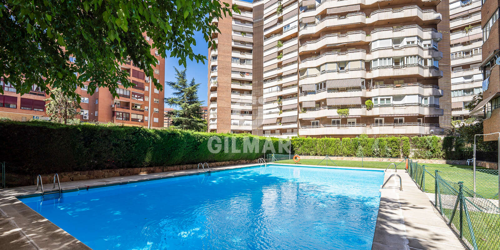 Property slider Gilmar