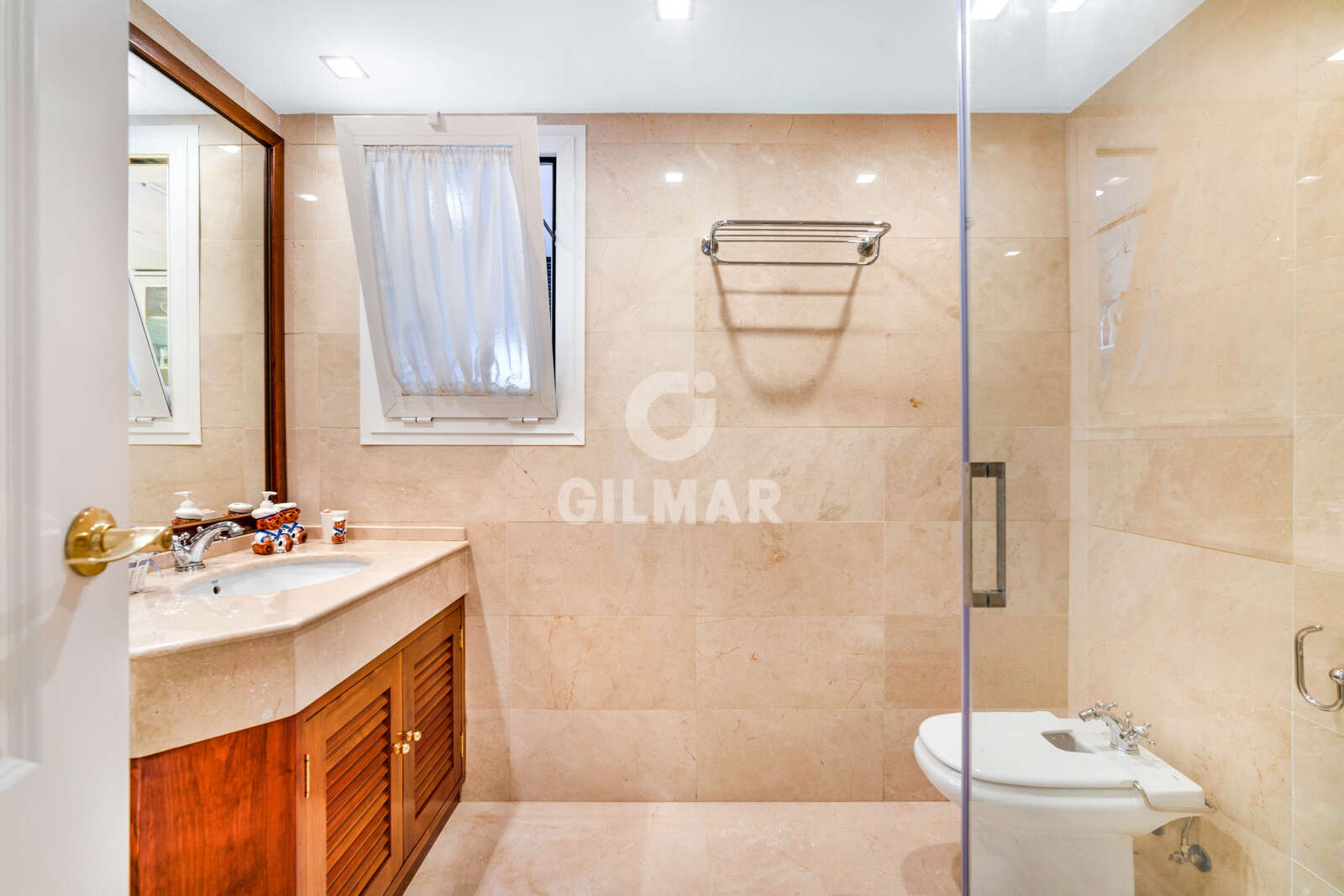 Property slider Gilmar