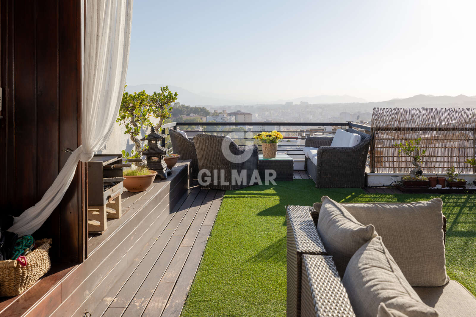 Property slider Gilmar