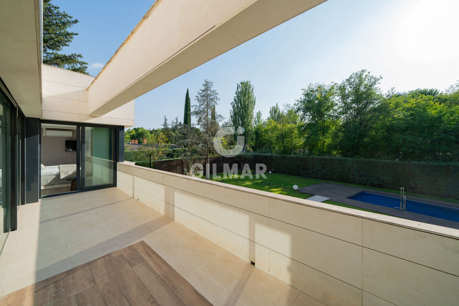 Property slider Gilmar