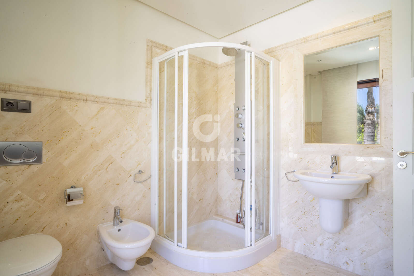 Property slider Gilmar